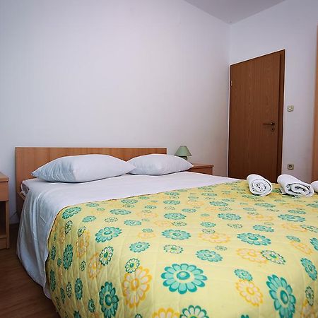 Apartments Lucija Sukošan Exterior foto
