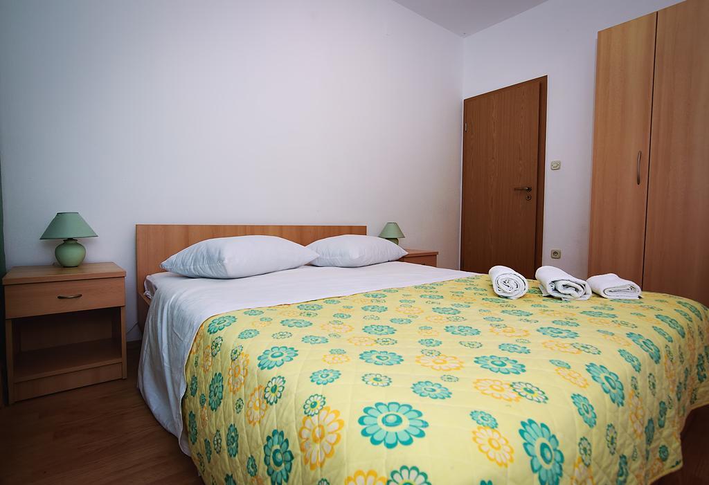 Apartments Lucija Sukošan Exterior foto